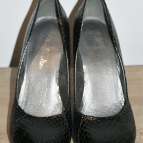 Behaved Python Platform Heels that won't Bite - Picture 5 of 8